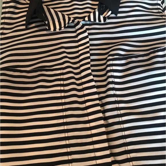Daisy Fuentes Size Medium Black and White Sleeveless Button Down Summer Top - Picture 5 of 10